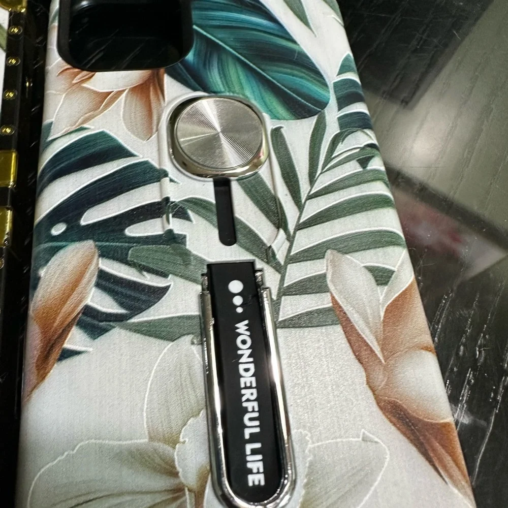 iPhone 11pro max cell phone case|accessories - Picture 7 of 8
